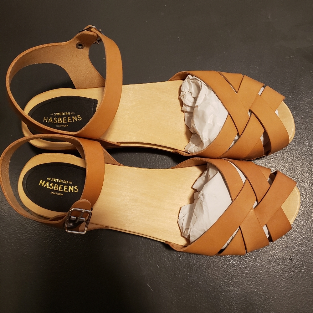 NWOT Magnolia Swedish Hasbeens